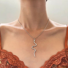 Simple snake pendant collarbone chain - Nimall