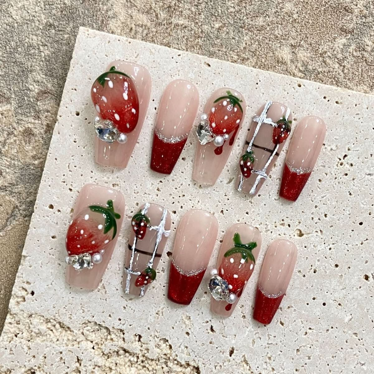 Strawberry pure handmade wearing armor hand - painted ice transparent manicure pure desire long armor daily source - Nimall