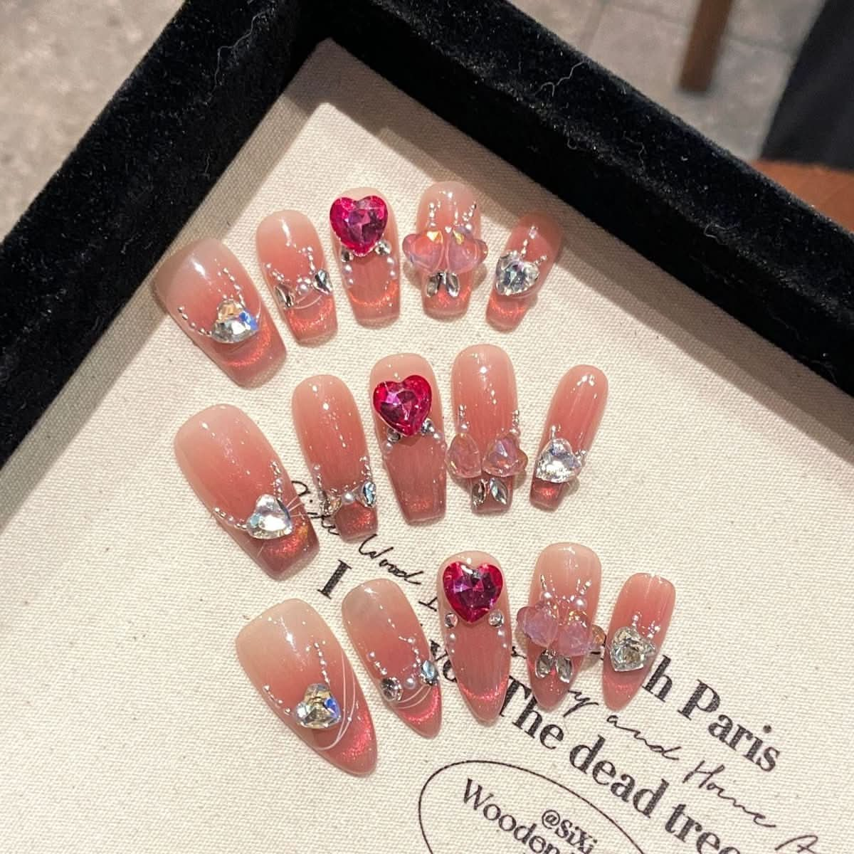 The story of pure handmade wearing nail roses, cat's eye, rose - colored love, icy, high - end feeling, white summer manicure - Nimall