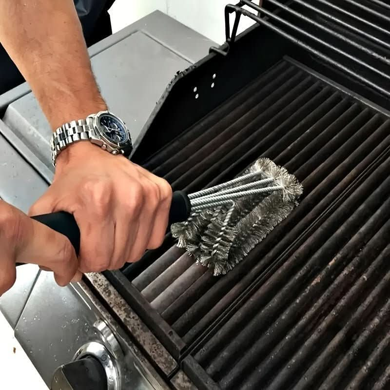 Upgrade Your BBQ Game with 1pc Stainless Steel Grill Brush - Cleaning & Maintenance Tool! - Nimall